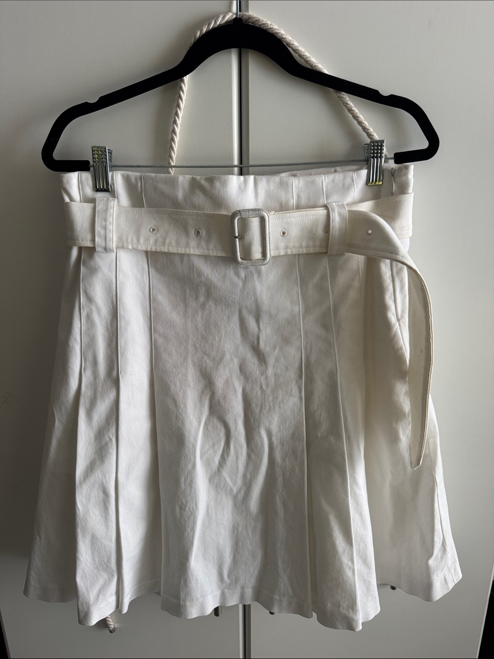 BURBERRY LONDON Pleated Skirt w/ Belt